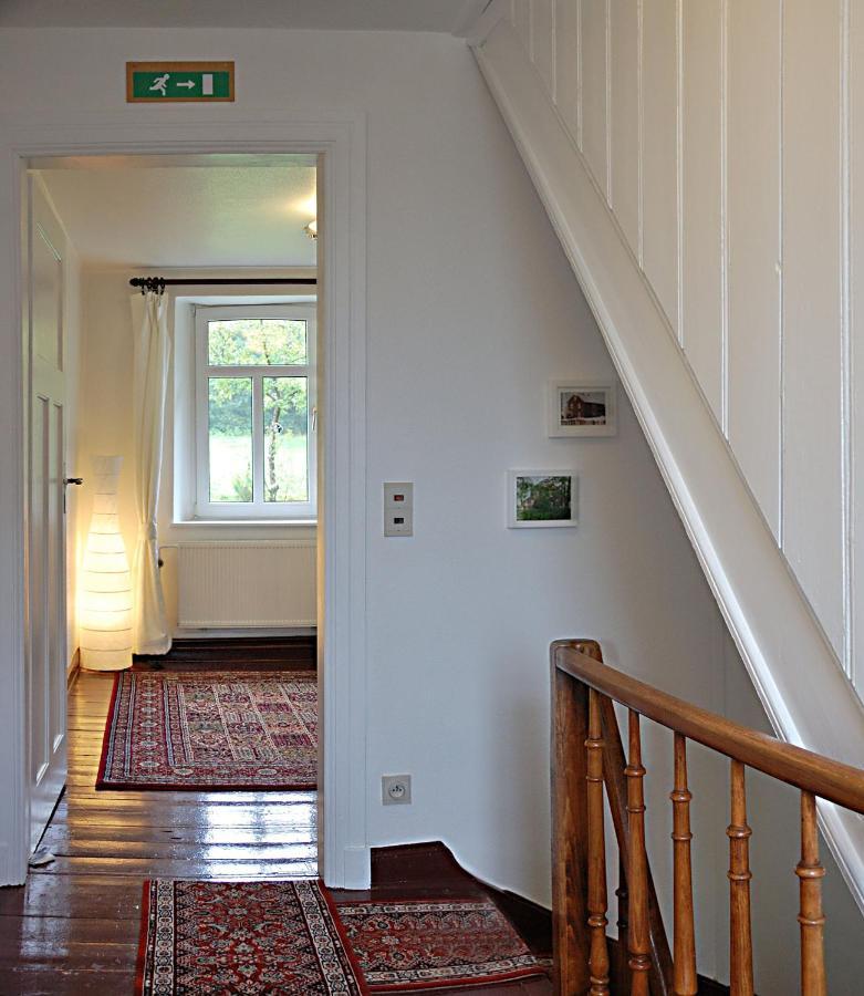 Ruhiges, Gemuetliches Ferienhaus Mit Grossem Garten Waimes Exterior photo
